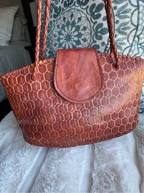 Small Vintage Artisan Leather Shoulder Bag Honeycomb Embossed Braided Handles